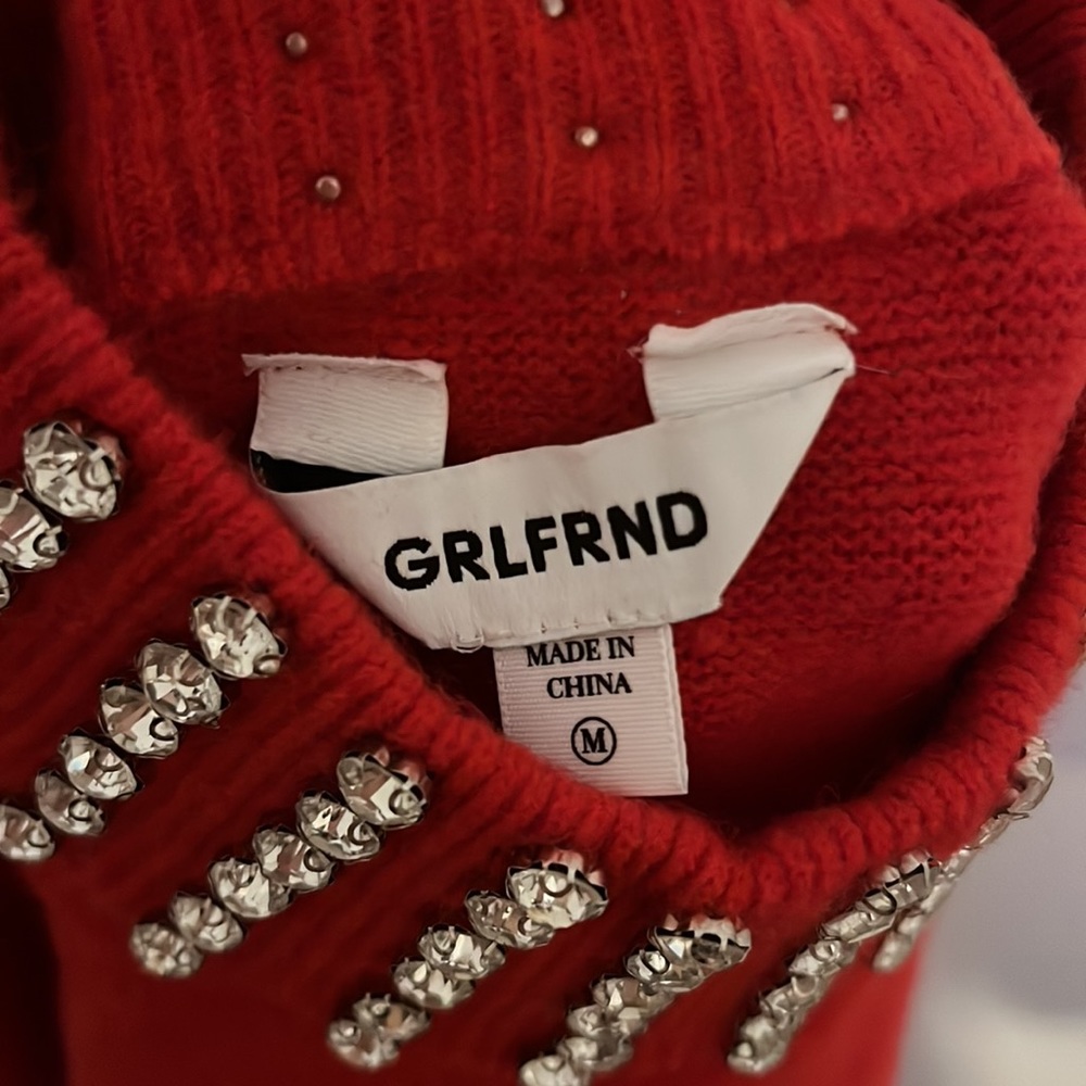 GRLFRND red dejeweled turtleneck sweater - Picture 5 of 6